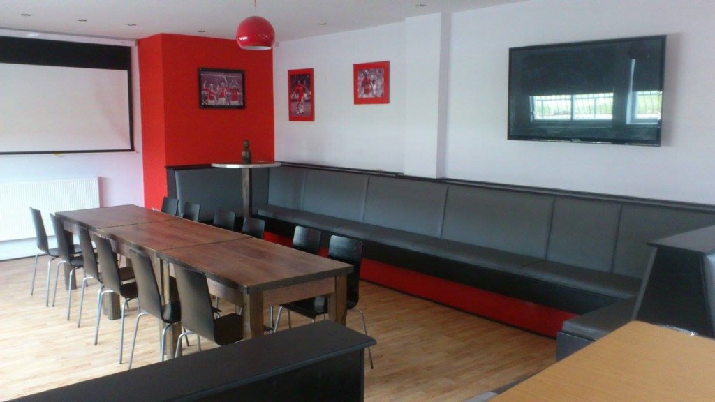 Bar Red Sports Bar and Function Suite